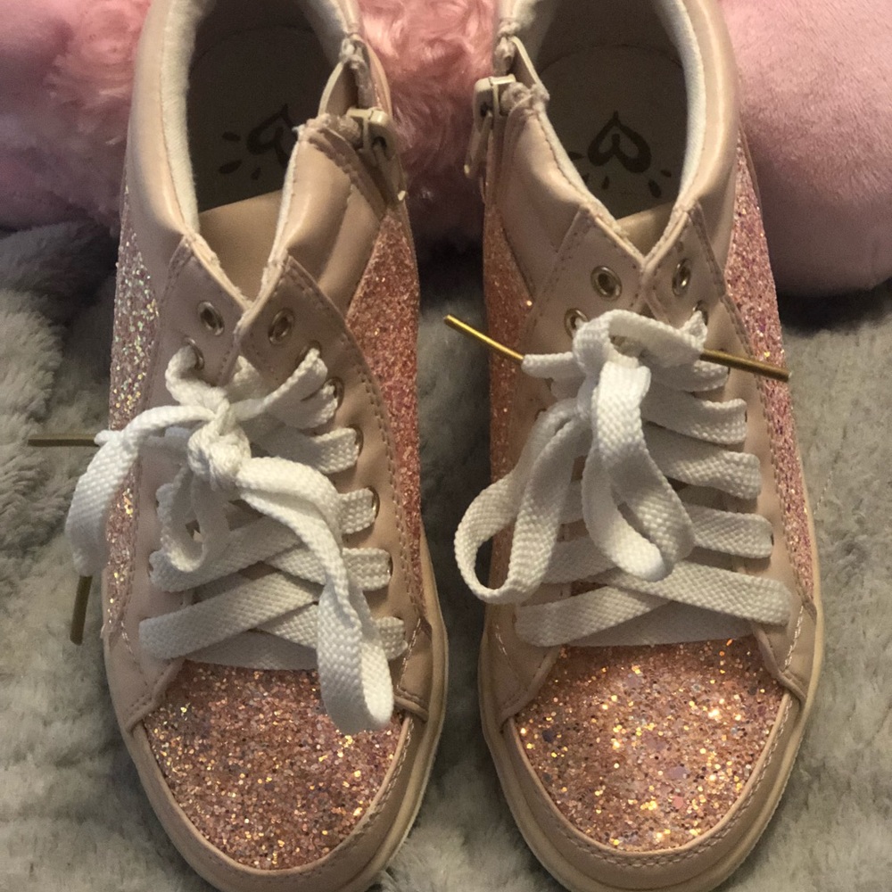 Shoe